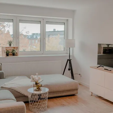 Appartement Mit Kueche- Arbeitsplatz Und Xxl Sofa By Interhome
