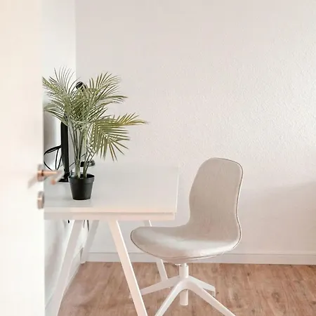 Mit Kueche- Arbeitsplatz Und Xxl Sofa By Interhome Neuss