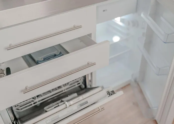 Mit Kueche- Arbeitsplatz Und Xxl Sofa By Interhome Appartement Neuss